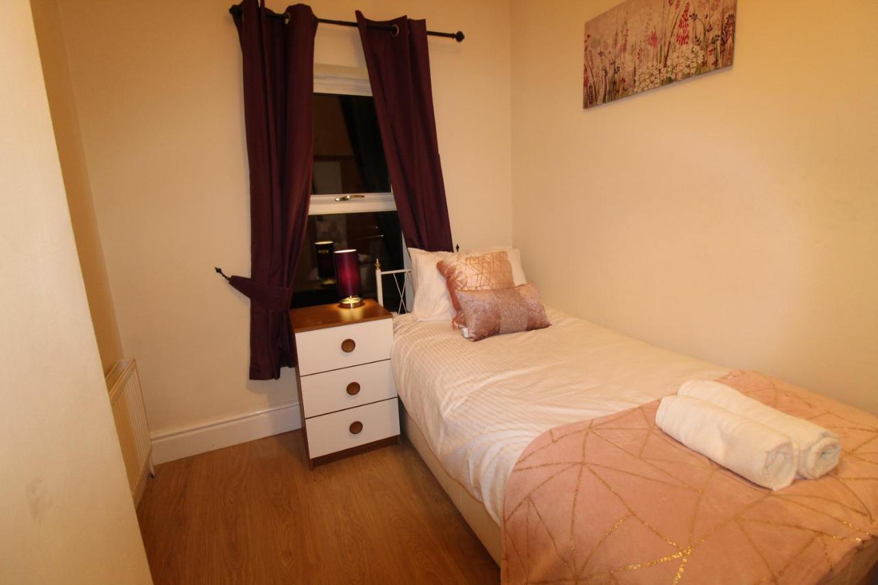 Staveley House Hotel ภายนอก รูปภาพ